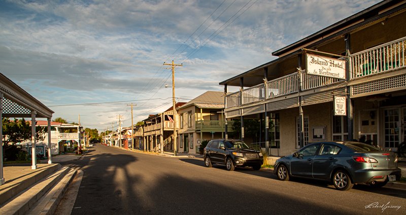 The Opposite of rush hour - A busy saturday morning in Cedar Key FL