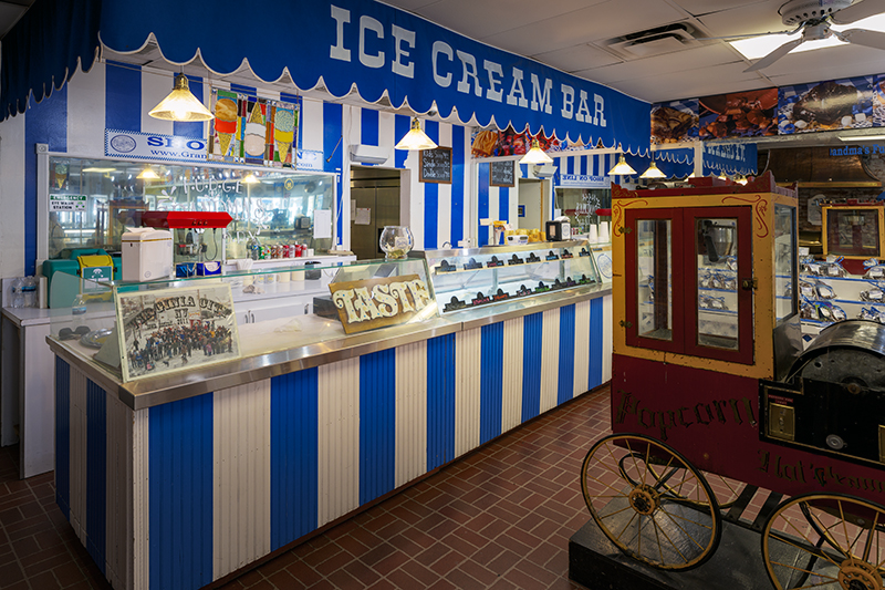 Grandma's Fudge and Ice Cream Bar