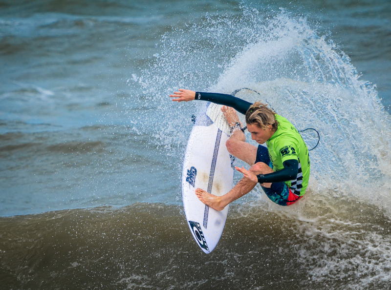Surfer's feet