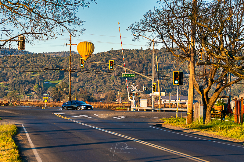 Napa balloon at intersection