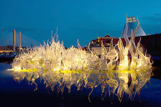 Tacoma Glass Museum Reflection Pool