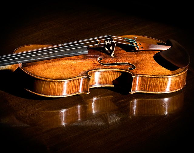 Shiny Wood - Stradivarius on Table